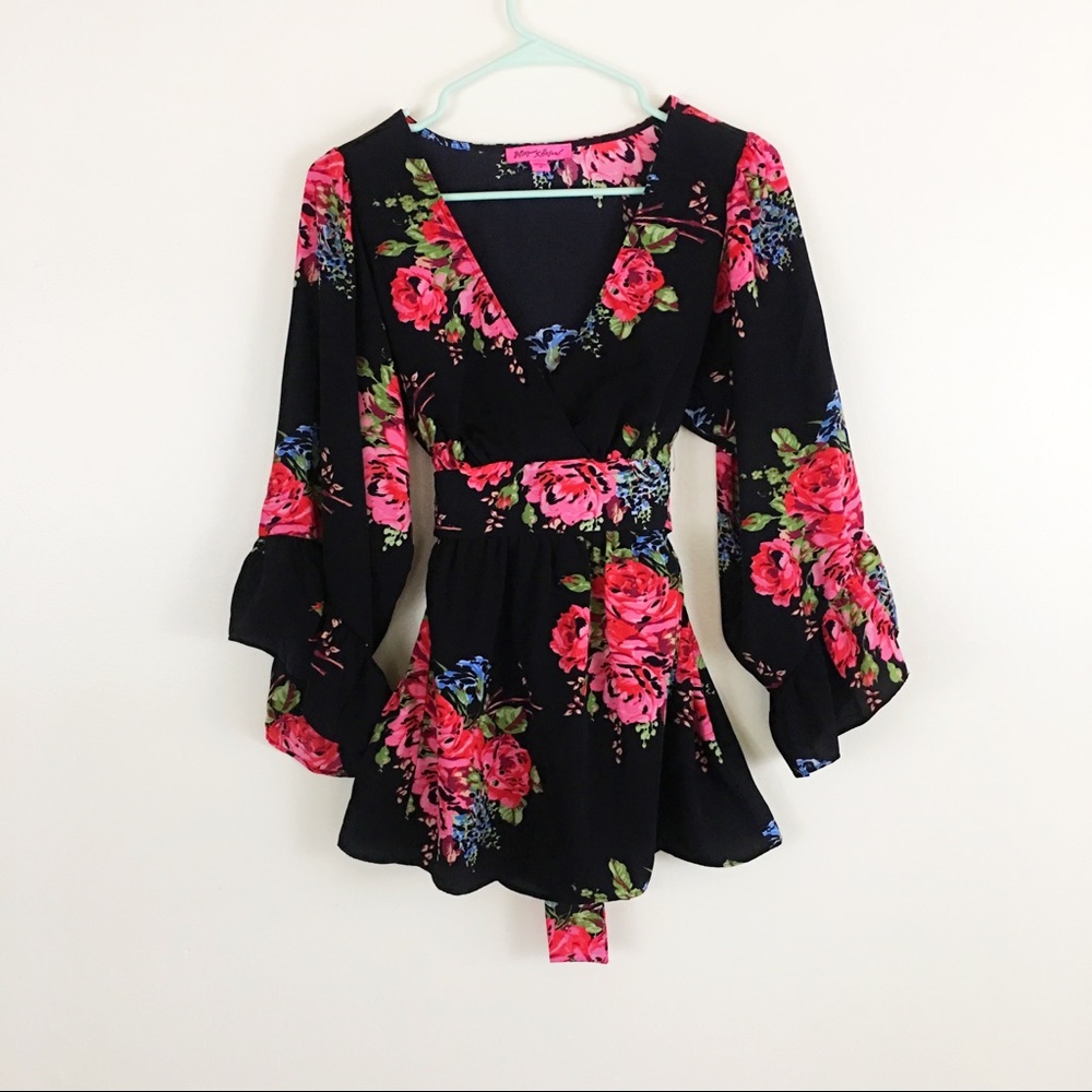 Betsy Johnson Medium Floral Bell-sleeve Top